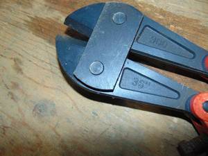 lot 41 image: Large Bolt Cutter