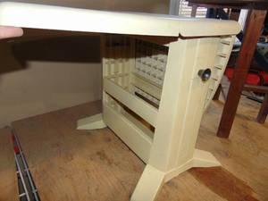 lot 64 image: (2) Small Tables