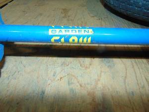 lot 67 image: Garden Claw and Small Tire