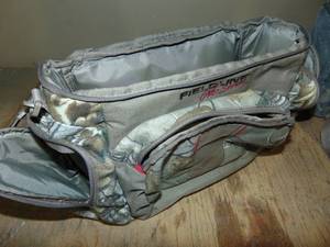 lot 93 image: (2) Hunting Bags
