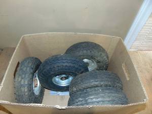 lot 115 image: Box of Small Rims and Tires