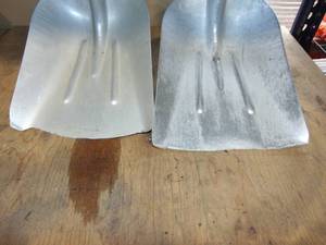 lot 121 image: (2) Snow Shovels