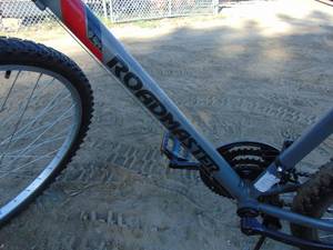 lot 141 image: Roadmaster Mountain Bike
