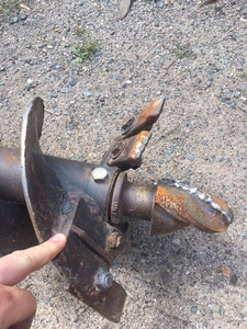 lot 225 image: 9 Bobcat Auger Bit