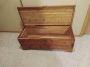 lot 17 image: Cedar Chest AS-IS