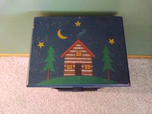 lot 19 image: Cabin Chic Painted Nightstand
