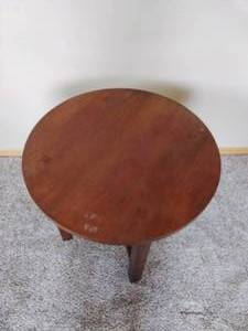 lot 22 image: Round Wooden Side Table