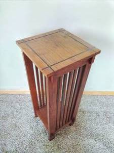 lot 23 image: Mission Style Side Table