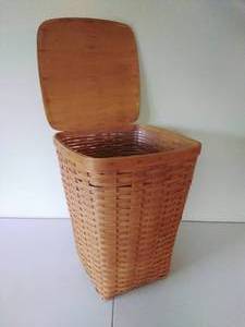 lot 65 image: Large Longaberger Basket with Attached Lid