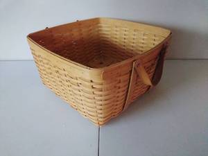 lot 71 image: Longaberger Leather-Handled Basket