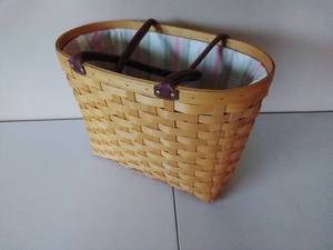 lot 73 image: Longaberger Cloth-Lined Bucket Bag