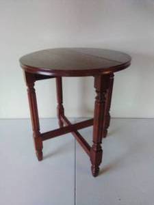 lot 106 image: Collapsible Side Table