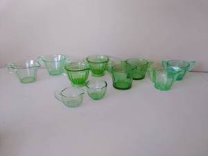lot 122 image: Five Vintage Uranium Glass Creamer & Sugar Sets
