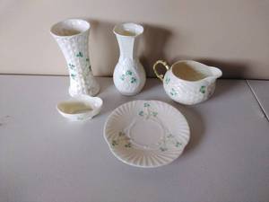 lot 143 image: Five Pieces of Belleek Pottery