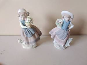 lot 145 image: Two Lladro Figurines