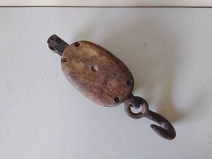 lot 160 image: Vintage Pulley