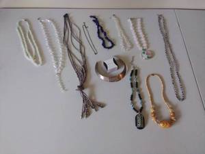 lot 187 image: HUGE Collection of Fashion Necklaces