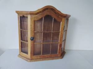 lot 189 image: Small Wooden Curio Cabinet
