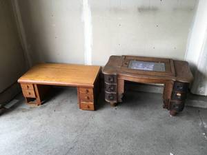 lot 207 image: Pair of Sewing Tables
