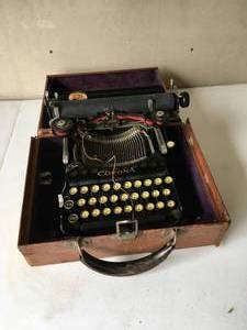 lot 217 image: Corona Typewriter