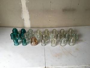 lot 219 image: Lot of Insulators