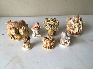 lot 230 image: Lot of Harmony Kingdom Trinket Boxes