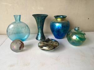lot 235 image: Lot of Glass Collectible Items
