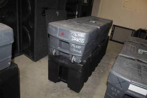 lot 210 image: Draper 7.5x10ft. Ultimate Fastfold Screen and Dress Kit