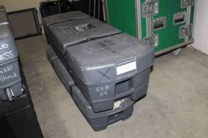 lot 211 image: Draper 6x8ft. Fastfold Screen and Dress Kit