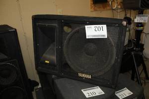 lot 102 image: Yamaha Stereo Speaker SM151V