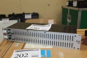 lot 186 image: dbx Rack-Mount Graphic Equalizer 231s