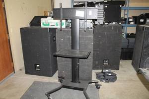 lot 135 image: Rolling Computer Monitor Stand with Mounts