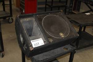 lot 103 image: Yamaha Stereo Speaker SM15V