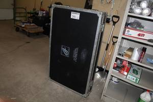lot 280 image: Padded Road Case