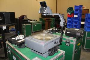lot 499 image: 3M Overhead Projector 9800 with Cover