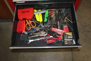 lot 275 image: Snips, Vise Grips, Combination Wrenches, Hand Tools, Cutters, Drill Bits