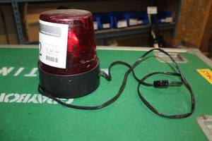 lot 462 image: Flashing Red Light