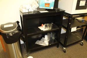 lot 512 image: Bookcase 2-Shelf
