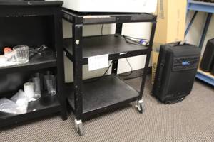 lot 514 image: Utility Cart 2-Tier