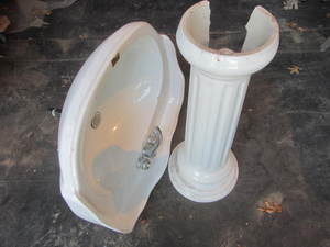 lot 103 image: Pedestal Sink, New