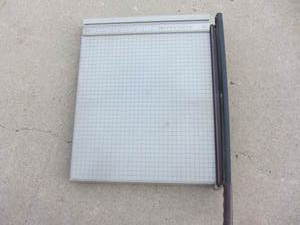 lot 107 image: Paper Trimmer