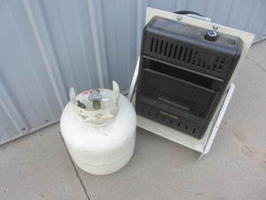 lot 114 image: LP Gas Heater, 20lb Tank