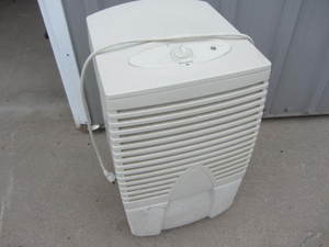 lot 125 image: Dehumidifier