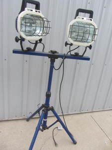 lot 128 image: Halogen Light Stand