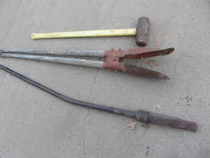 lot 141 image: Post Hole Digger, Pry Bar, Maul