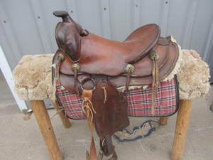 lot 2 image: Simco Saddle