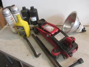lot 49 image: Floor Jack, Auto Fluids