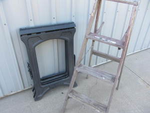 lot 177 image: Sawhorses & Ladder