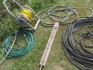 lot 200 image: Garden & Soaker Hoses, Reel, Standup