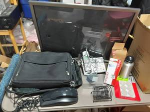lot 8 image: 2-Lap Top Cases, Large Frame 25x19, Desk Accessories & Home & Office Phones